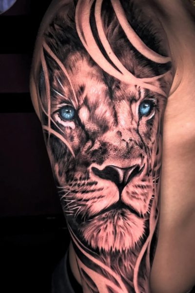 Black & Grey Realism tattoo shop soest