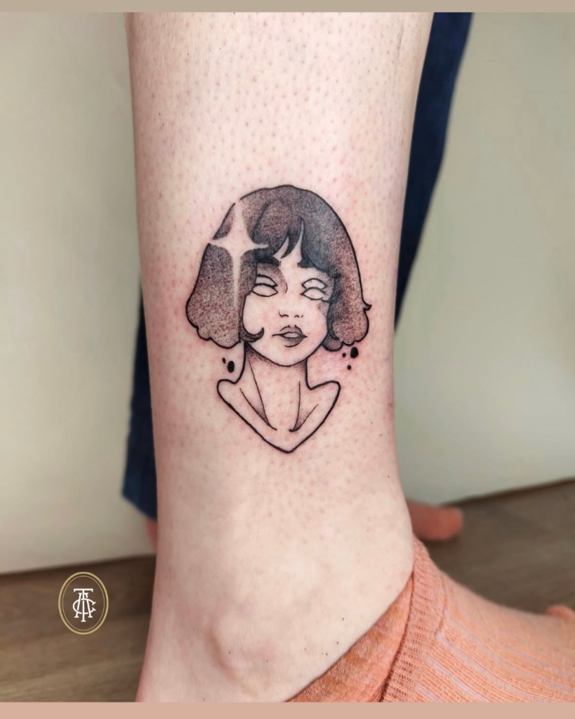 fine line woman tattoo shop soest