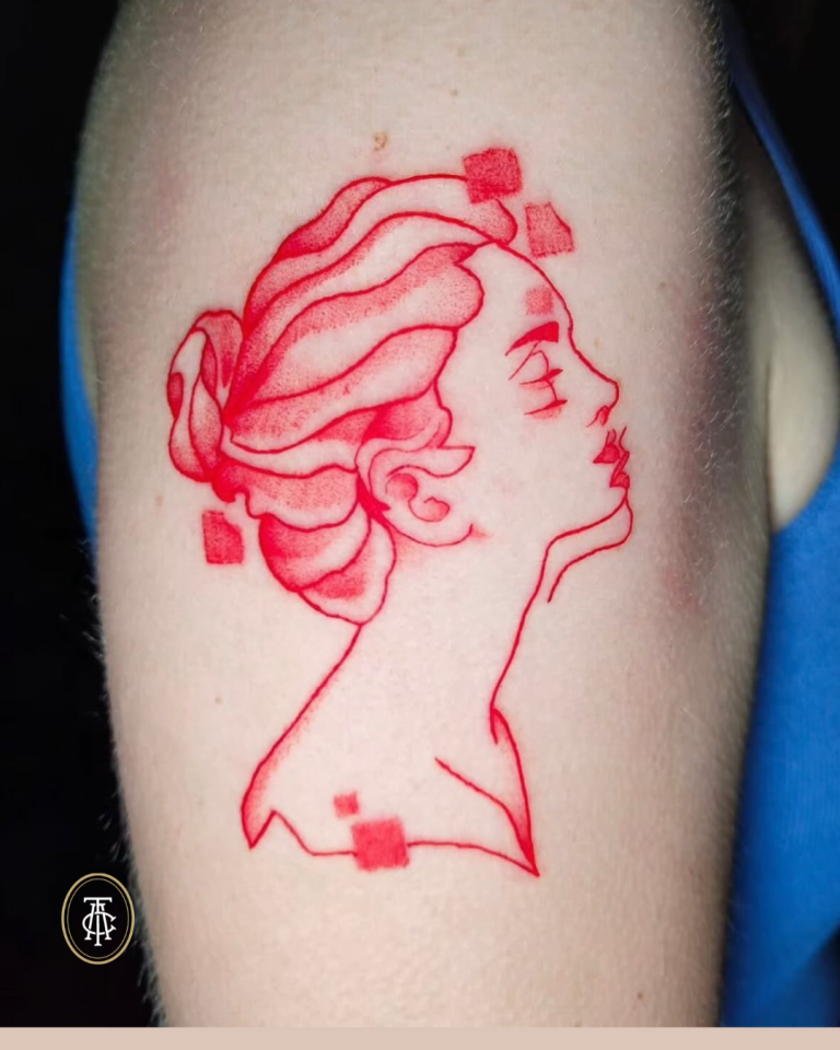 fine line woman tattoo shop soest